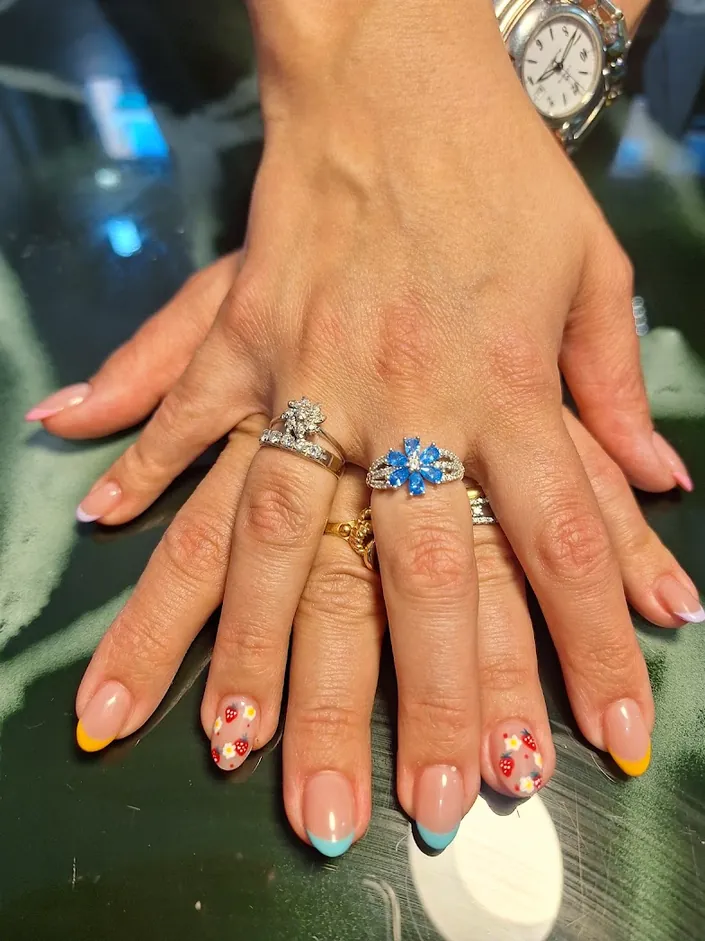 Akoya Nail Studio