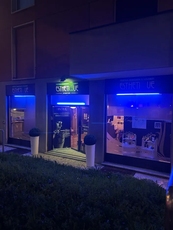 ESTHETIQUE by SUNLINE – Estetica avanzata & Solarium