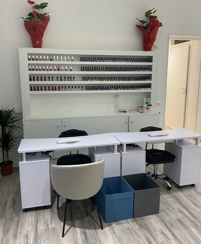 Eva nail