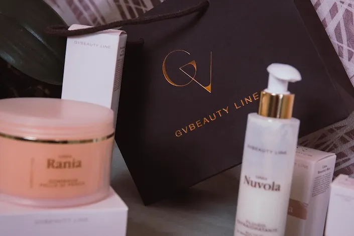 GV BrowBar & Beauty Service