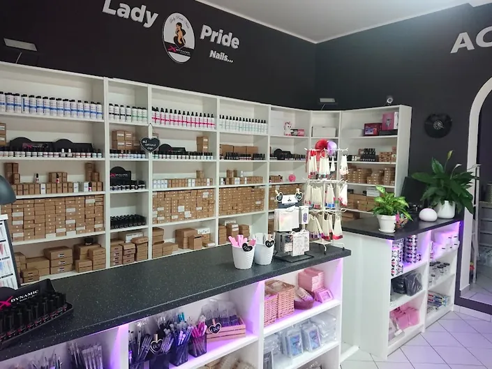 Lady Pride Nails | Prodotti professionali per ricostruzione unghie | Varese