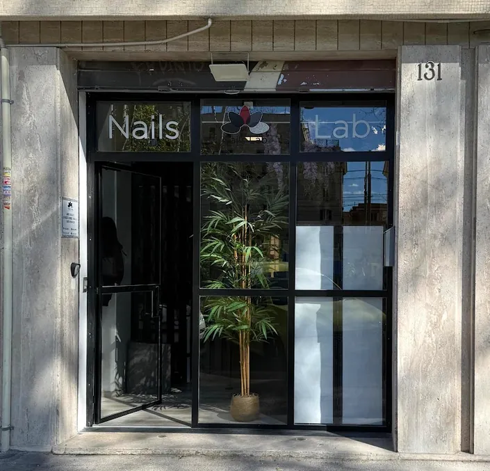 Nails Lab