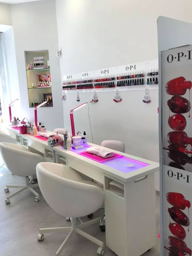 Nails Up and beauty center