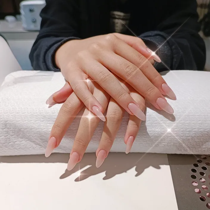 YiYi Times Nail